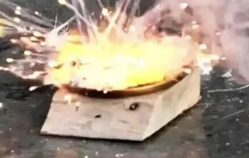 钠与铁为什么不能形成合金? 钠与铁为什么不能形成合金?